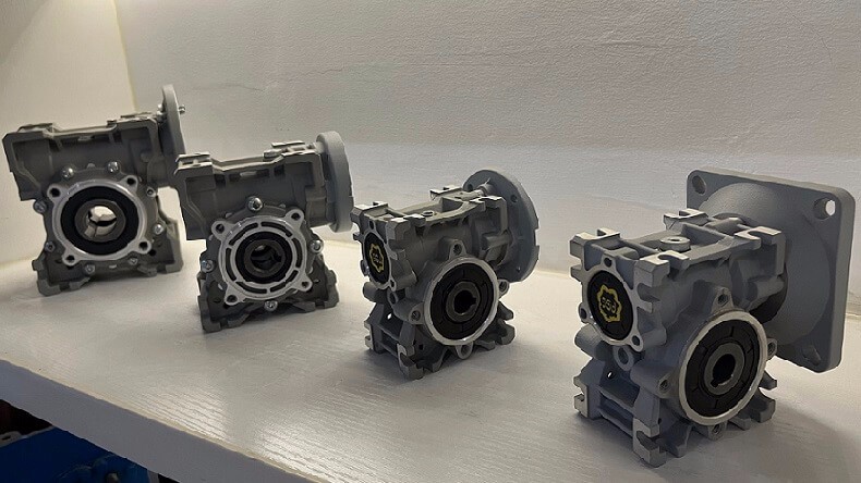 艾思捷教您蝸輪蝸桿減速機(jī)怎么選型？要注意哪些要素？