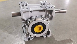 艾思捷廠家告訴您為什么要選擇雙輸入蝸輪蝸桿減速機？