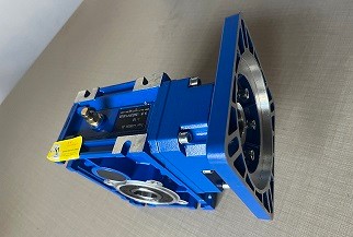 艾思捷技術(shù)教您蝸輪蝸桿減速機(jī)怎么選一款合適的伺服電機(jī)配套？